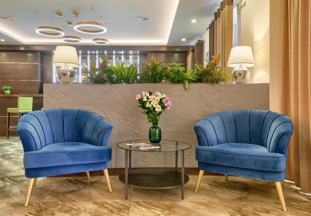 Aisha Bibi Hotel & Spa Astana Exterior foto